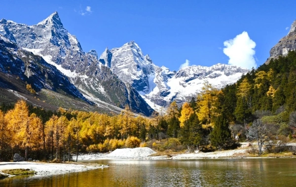 Bipeng Valley: ワイルドネスからWestern Sichuan's Paradiseへのフォーシーズンフェアリート