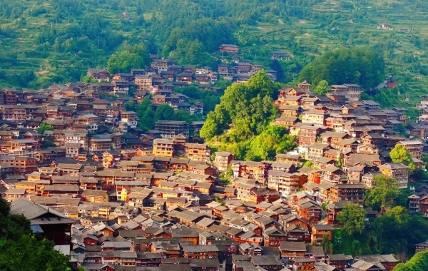 南中国ワンダー: 10 日広州、桂林及びGuizhou 旅行