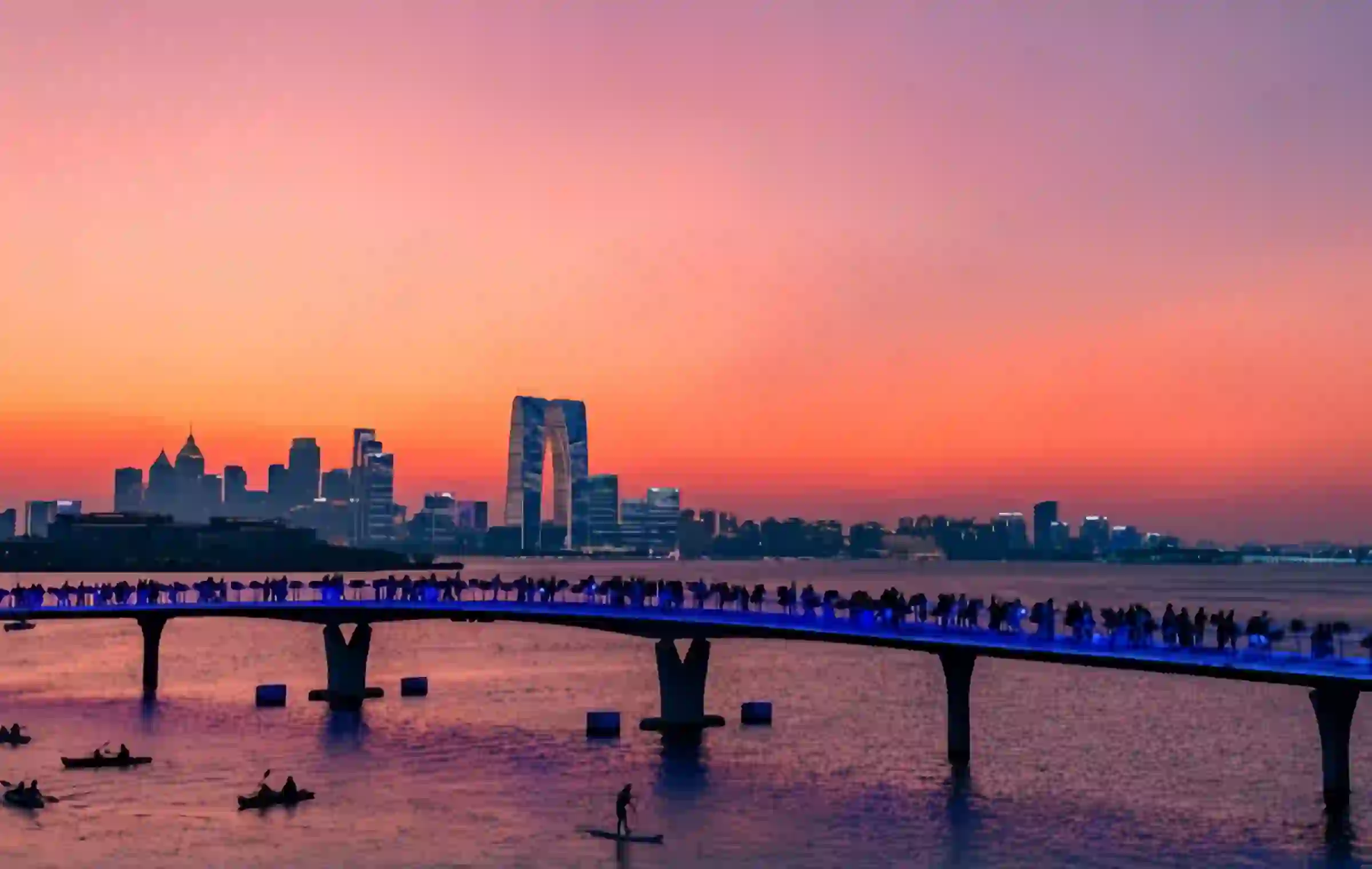 بحيرة جينجي: سيمفونية ملونة من الحدس الصناعي إلى واجهة المياه الحضرية الحديثة-2