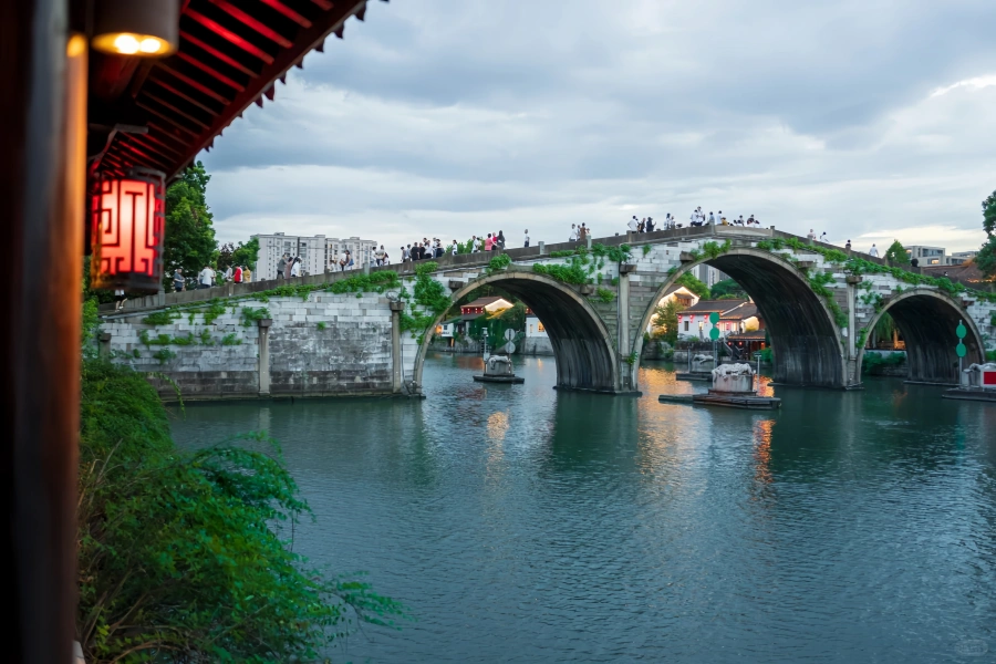Gongchen Bridge: A Guardian of the Ancient Grand Canal's Millennium Glory