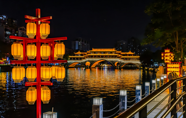 成都Jiuyan 橋: 神江の夜月の下で古代および現代および都市花火の回廊の統合-3