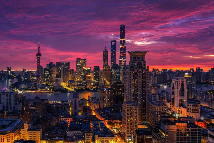 برج شنغهاي: سيمفونية رقمية من بنوك نهر هوانغبو إلى قمة كلودز-3