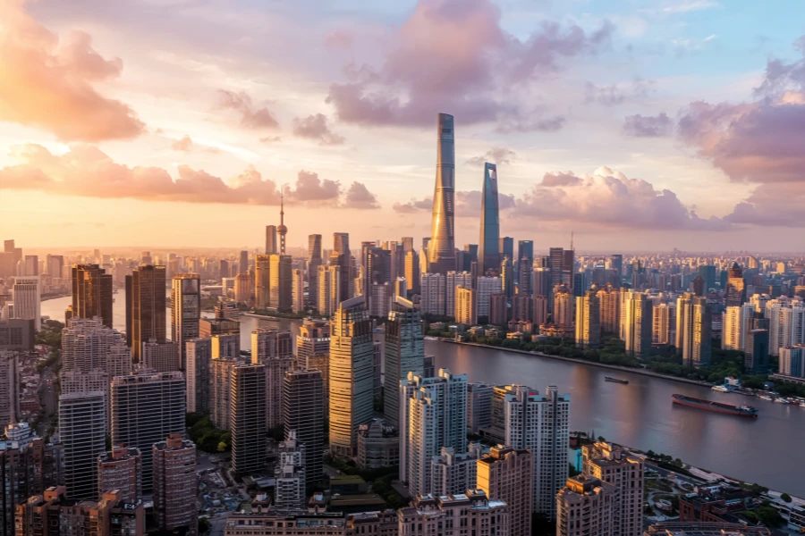 Jin Mao Tower: A Legendary Journey of Chinese Skyscrapers لمس السماء