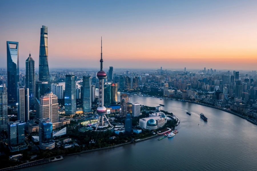 Jin Mao Tower: A Legendary Journey of Chinese Skyscrapers لمس السماء-2