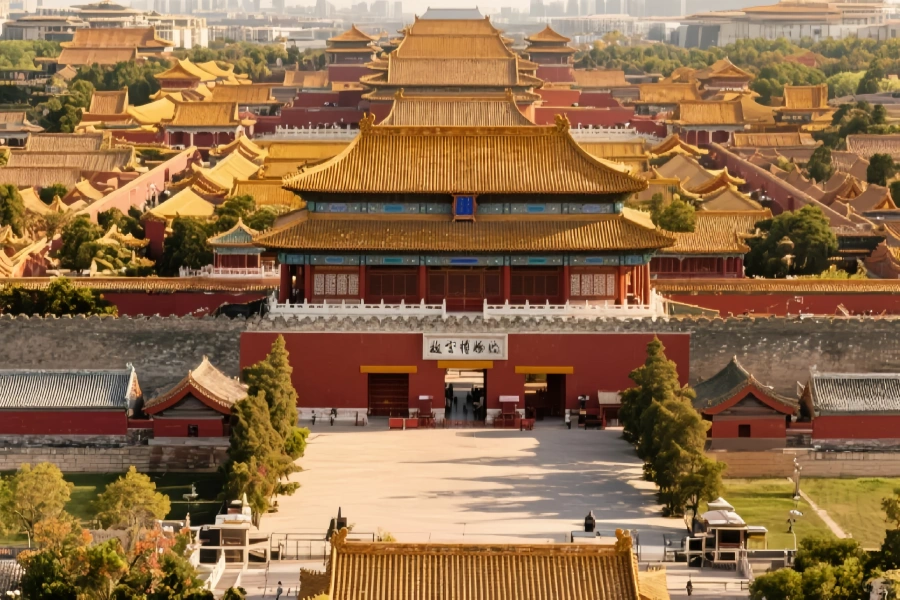 The Forbidden City: A Journey Through Six Hundred Years of the Imperial City's Vicissitudes-2