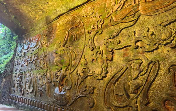 東仏閣:天の千仏の聖地と龍雲山の麓に石彫刻芸術の宝庫-2