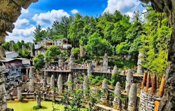 イェランバレー、 桂陽: 1人の人の人の石の王国-4