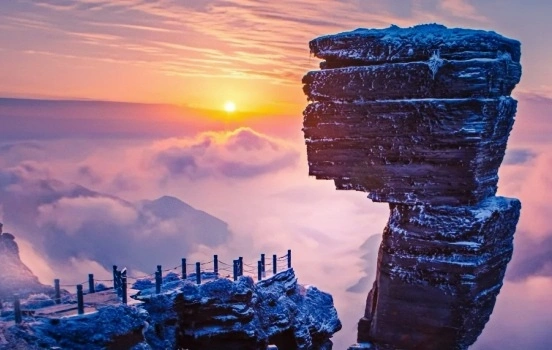 ファンジング・マウンテン:雲の上にスカイシティとピュア・ランドへの巡礼-2