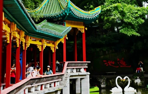 エルイング・パーク:センチュリー・オールド・ガーデンを通る旅と、重慶半島サミットから2川のパノラマビュー-2