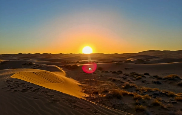 تينغر ديزرت: A Journey جاوبين النداء البري لبحر السماء الأبدي الرمال-3