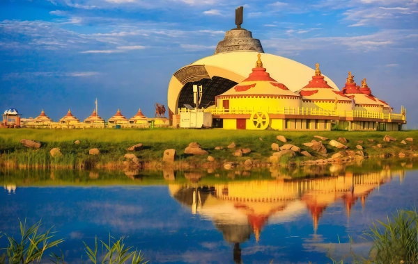 Ggentala Grasland Tourist Area:A Journey to the Vast,Bright Graslands- The Landing Site of the Shenzhou Spacecraft-2