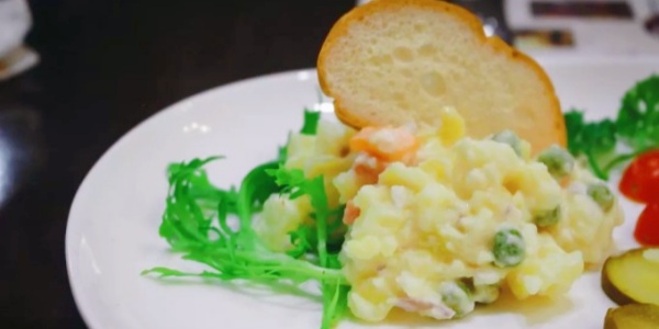 1740649275498.jpg 西餐..jpg