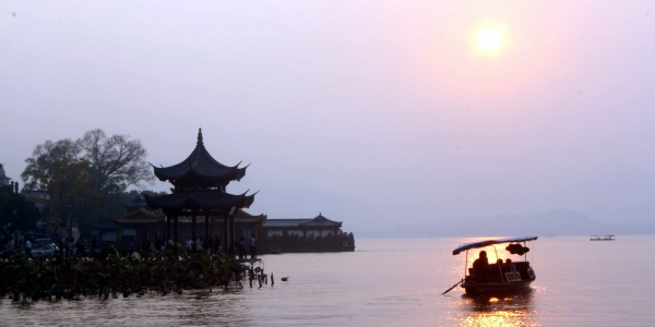 <a class='seo-content-a'  target='_blank'  href = 'https://intotravelchina.com/html/web/hangzhou/index.html'>West Lake Scenic Area</a>.jpg