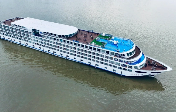 Day 6: President No.6 Cruise