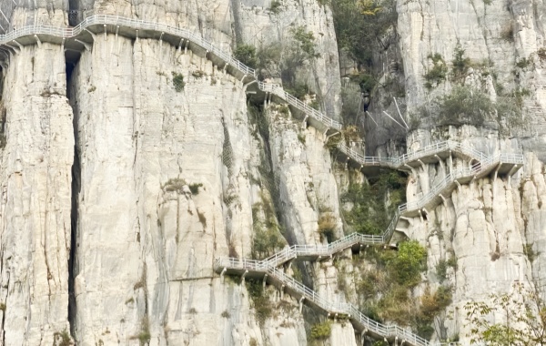 "Seven-Star Village" trail